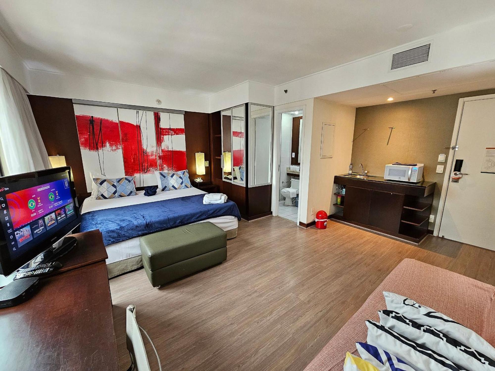 Flat Av, Ibirapuera 2534 * São Paulo