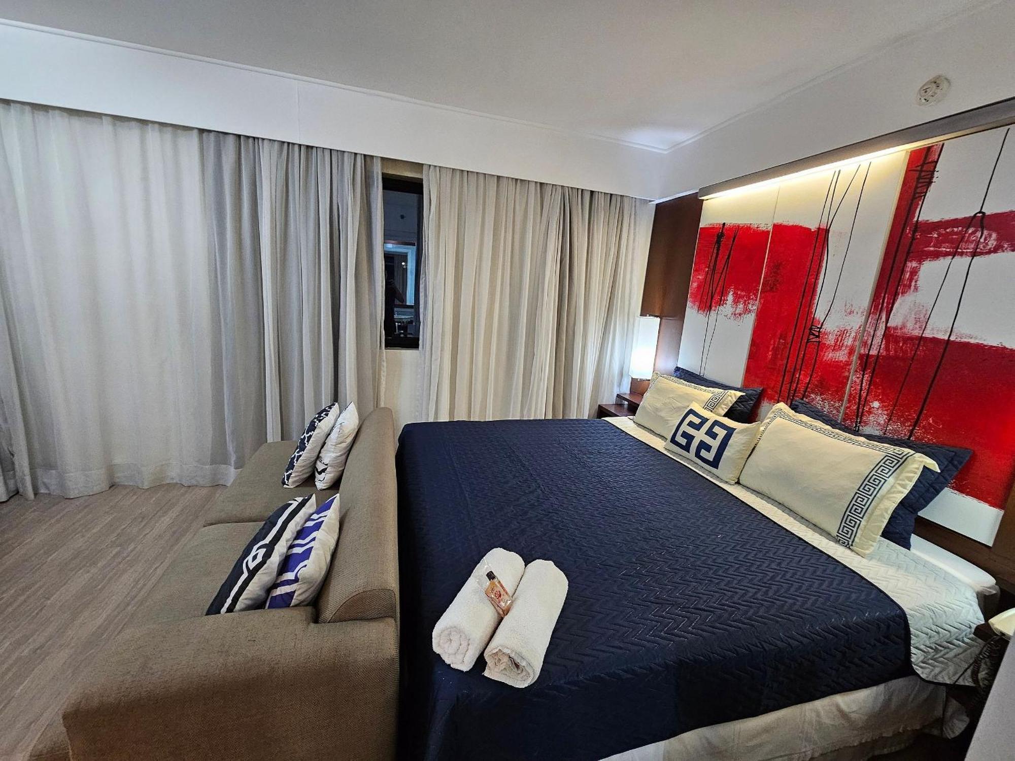 Flat Av, Ibirapuera 2534 * São Paulo