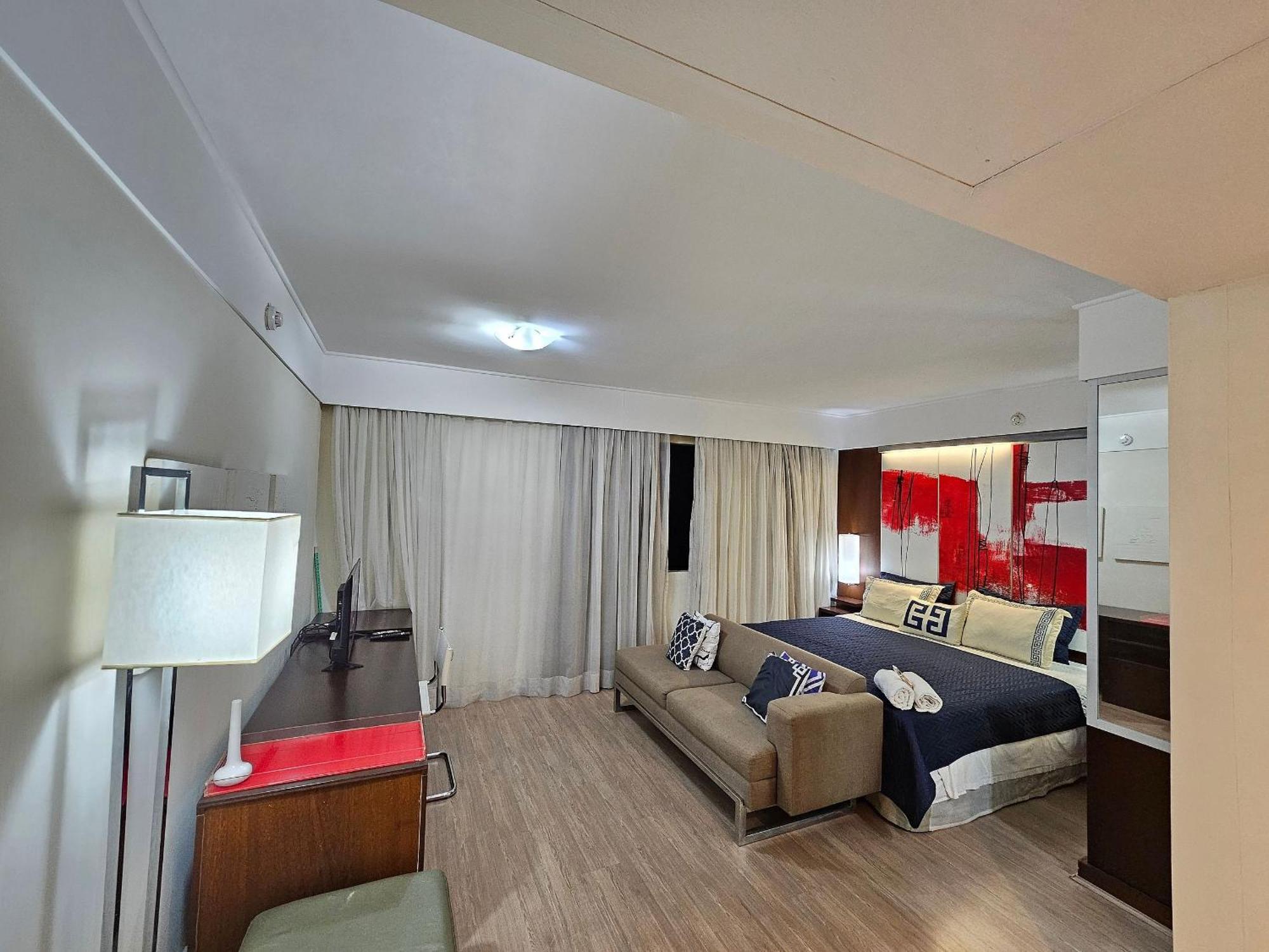 Flat Av, Ibirapuera 2534 * São Paulo