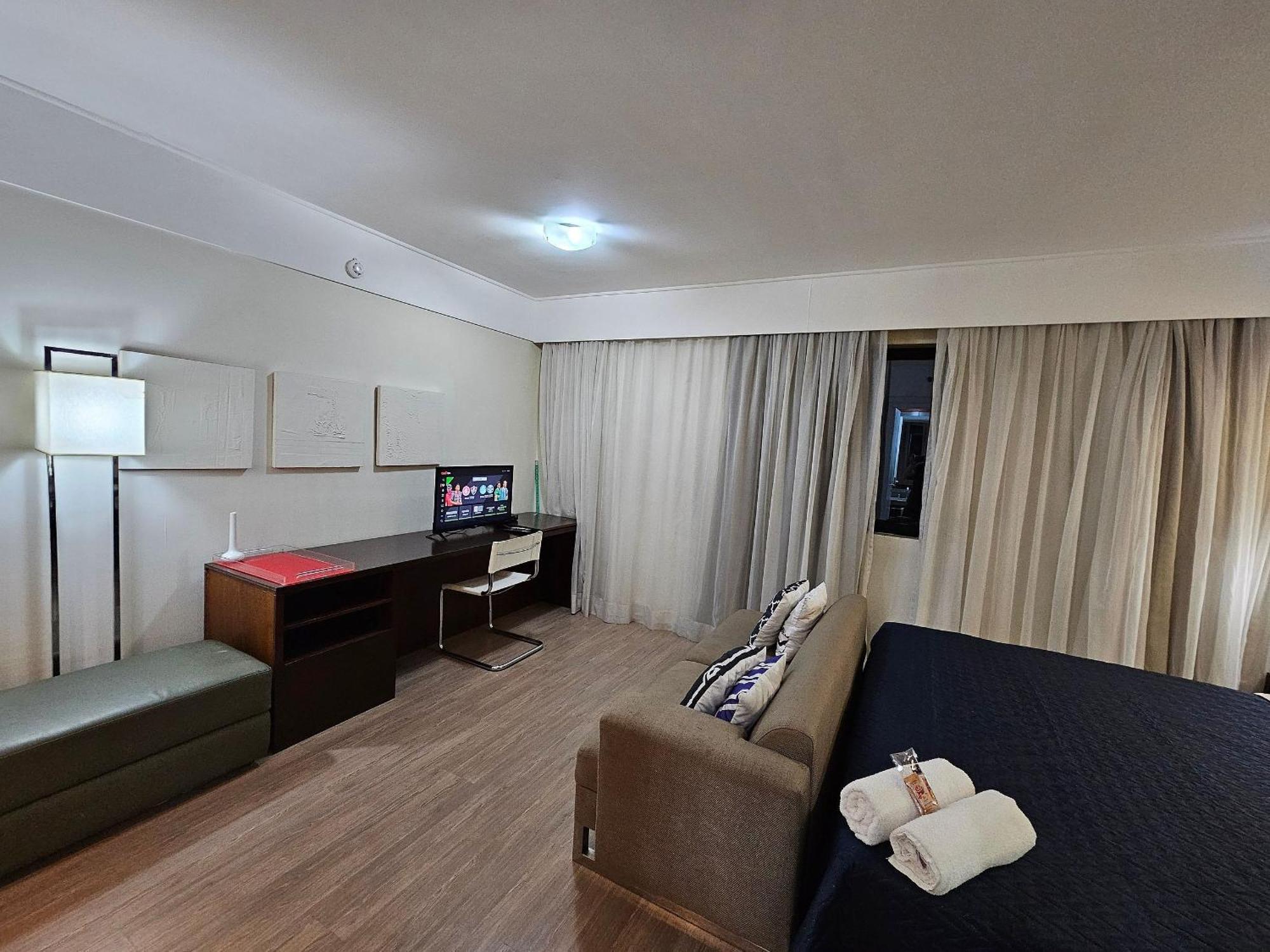 Flat Av, Ibirapuera 2534 * São Paulo